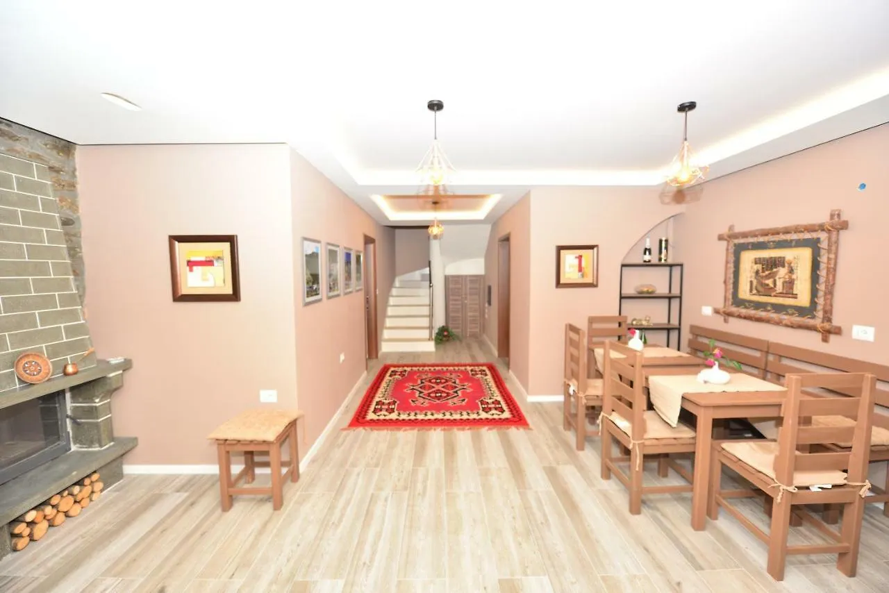 Guest house Vila Culli Permet